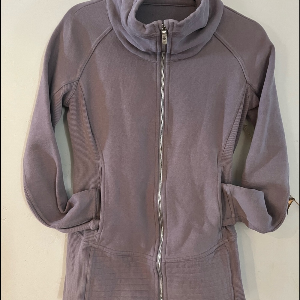 Lululemon zippered jacket. Thick, warm material. Dusty lavender color